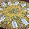 paella con boquerones