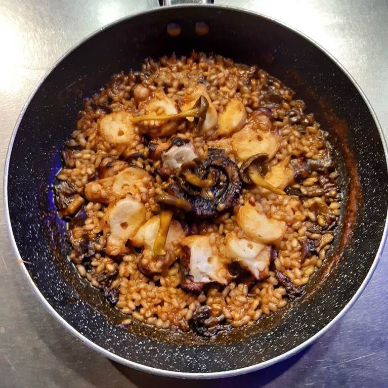 Arroz de pulpo y chantarelas, de Mari Carmen Velez