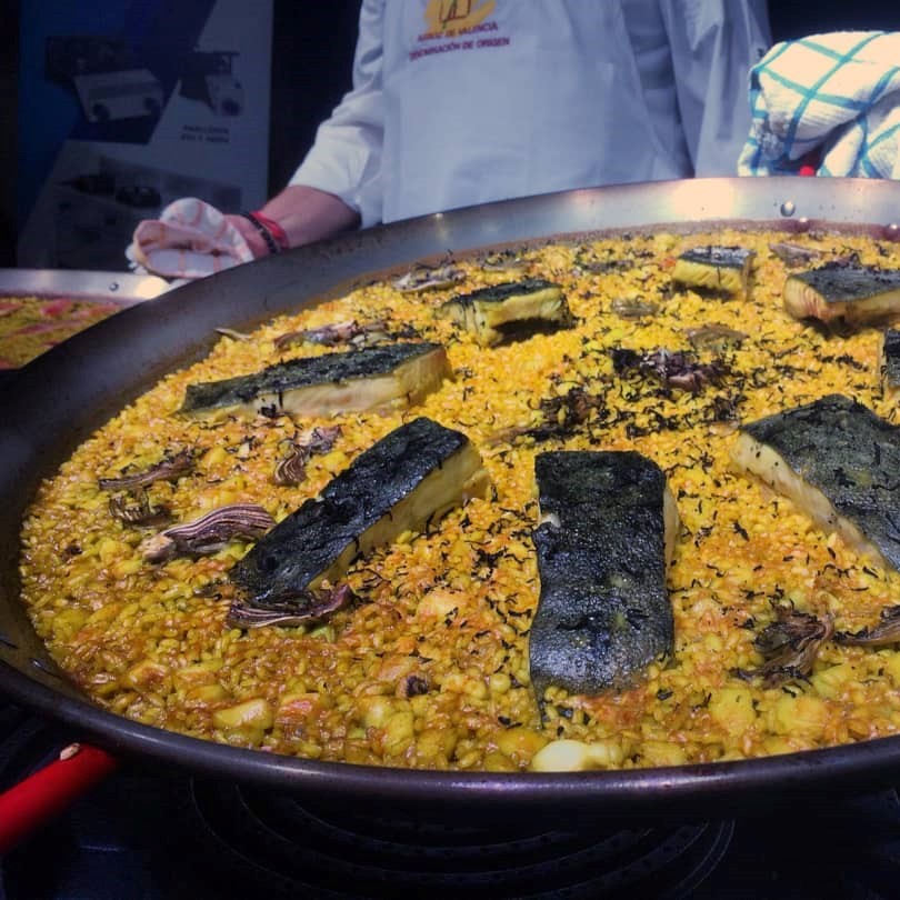 Arroz con sepia, rodaballo, alcachofa y trufa negra, de Adolfo Cuquerella